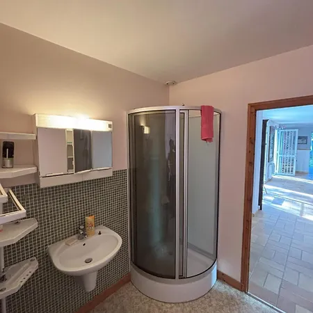 Avec Grand Terrain Entoure De Pins Ideal Pour Les Amoureux De La Nature Holiday home *