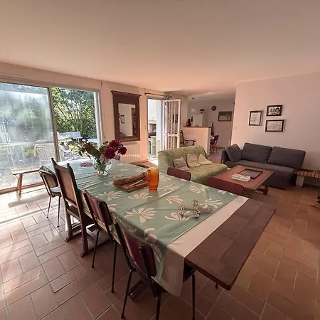 Avec Grand Terrain Entoure De Pins Ideal Pour Les Amoureux De La Nature La Tranche-sur-Mer